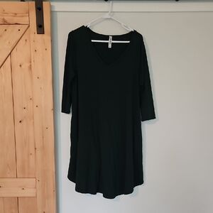 Zenana Outfitters Hunter Green V-Neck Sheath Dress